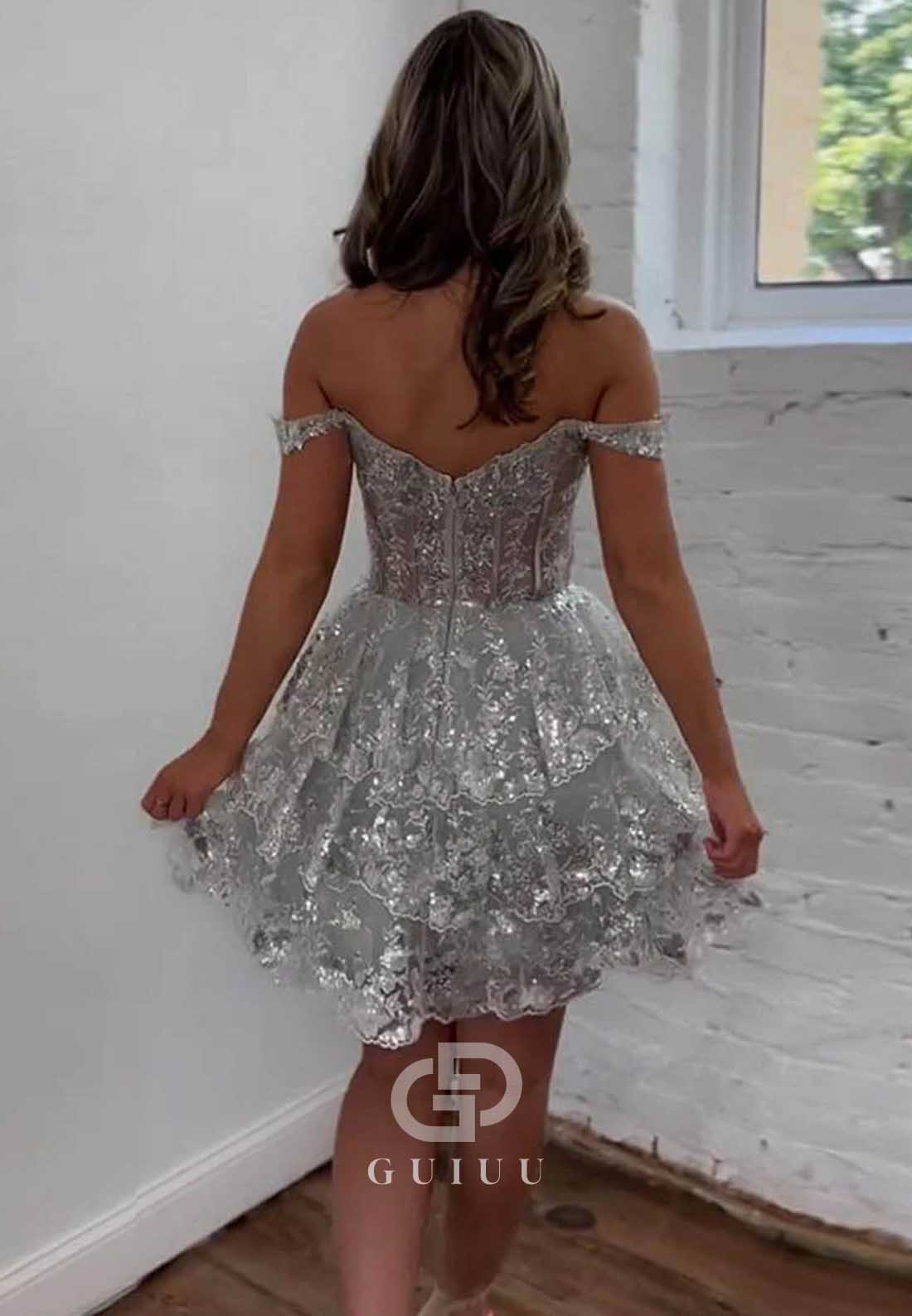 Charming Sleeveless Sweetheart Corset Homecoming Dress