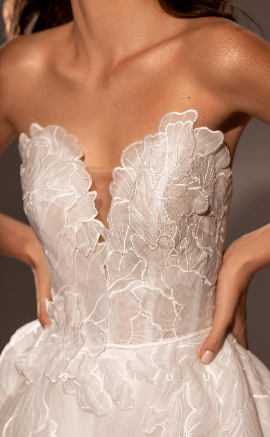 GW479 - Chic & Modern A-Line Strapless Applique Beach Boho Wedding Dresses
