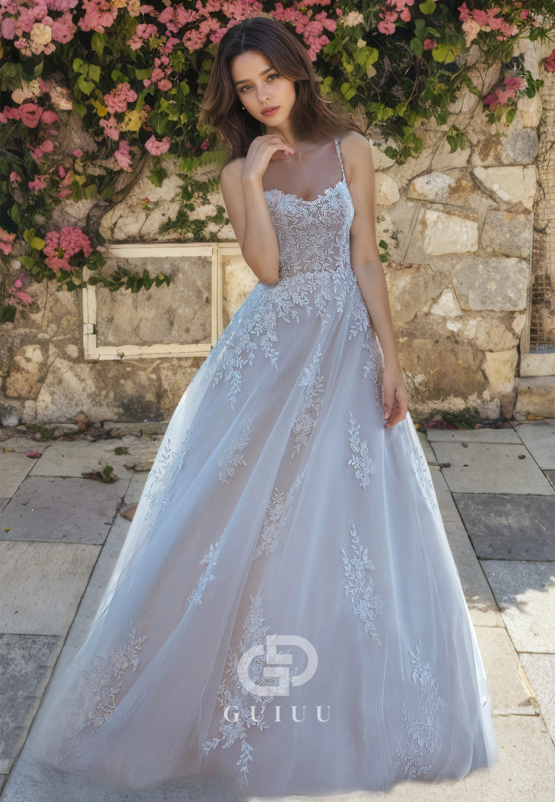 Backless Gorgeous Tulle A-Line Wedding Dress with Lace Appliques and Spaghetti Straps