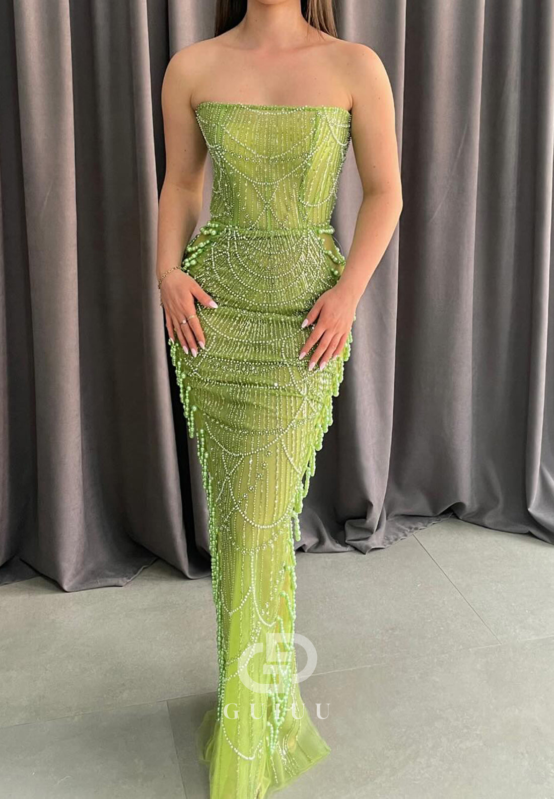 Charming Sleeveless Strapless Sequins Sheath Evening Dress