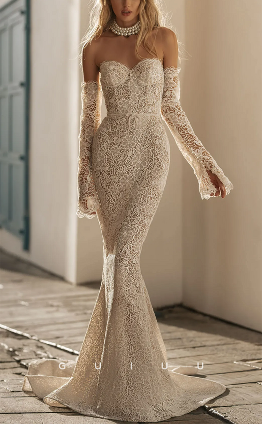 GW261 - Elegant & Luxurious Off-Shoulder Mermaid Long Beach Wedding Dress