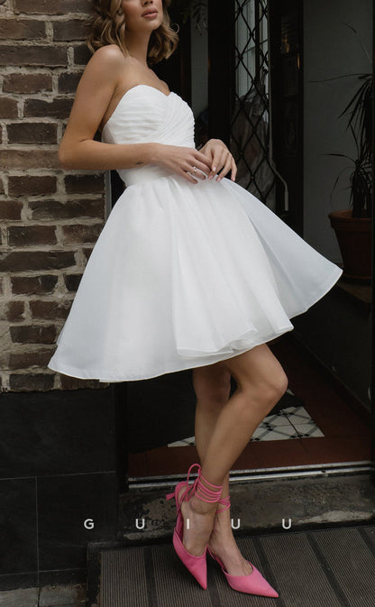 GW285 - Chic & Modern A-Line Strapless White Short Beach Wedding Party Dress