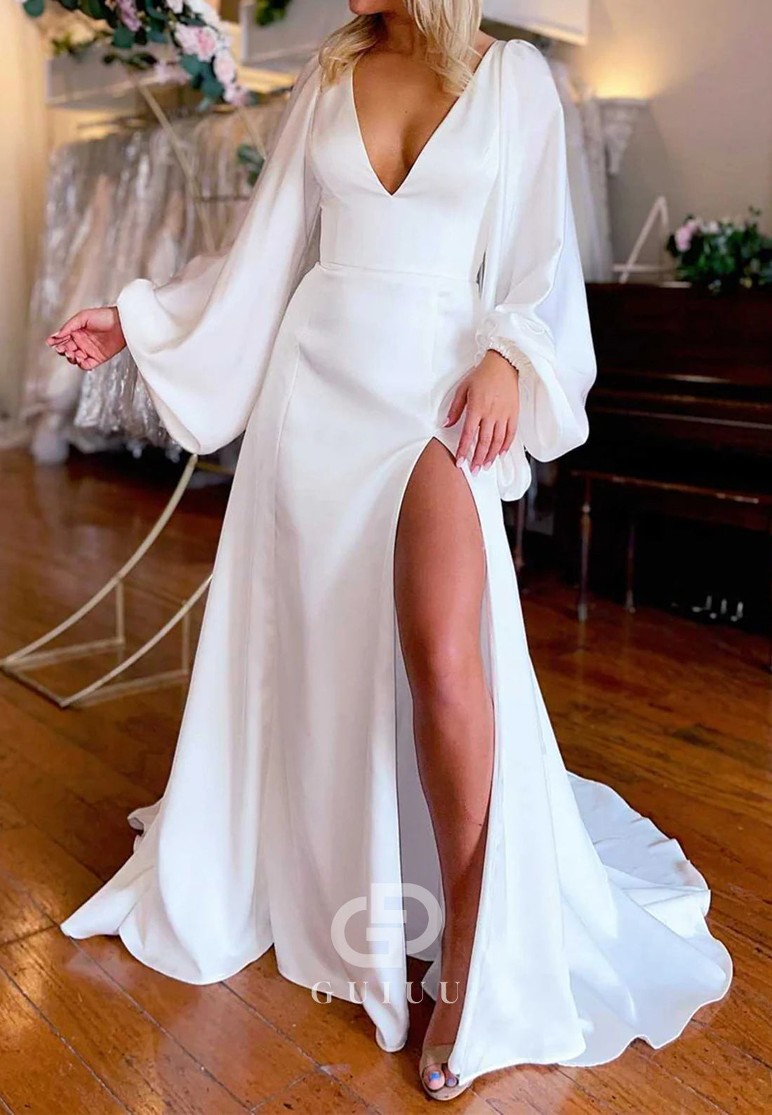 White V-Neck Long Sleeve Backless Lo1g Wedding Dress with Slit