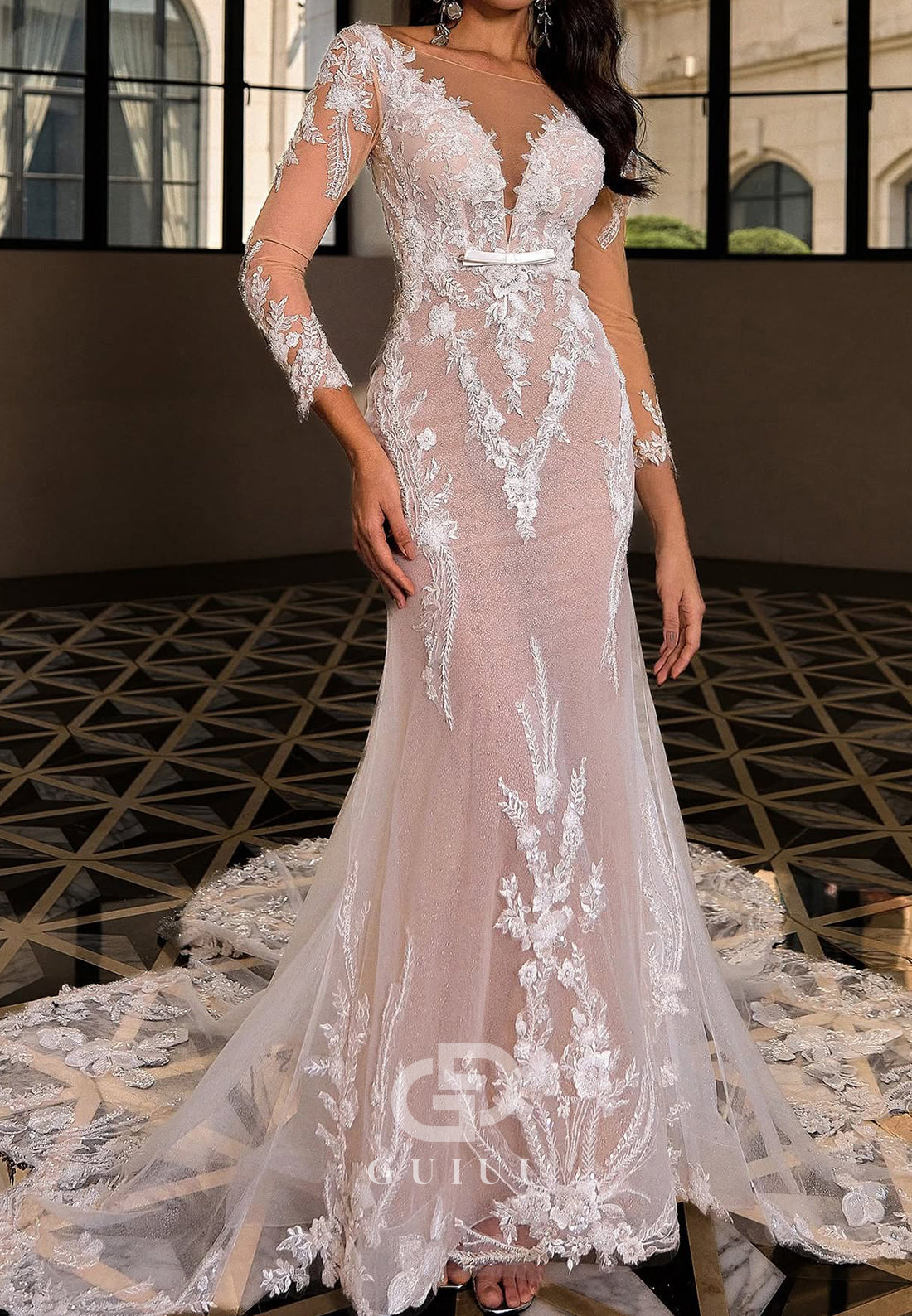 Long Sleeves V-Neck Floral Appliques Sweep Train Lace Wedding Dress