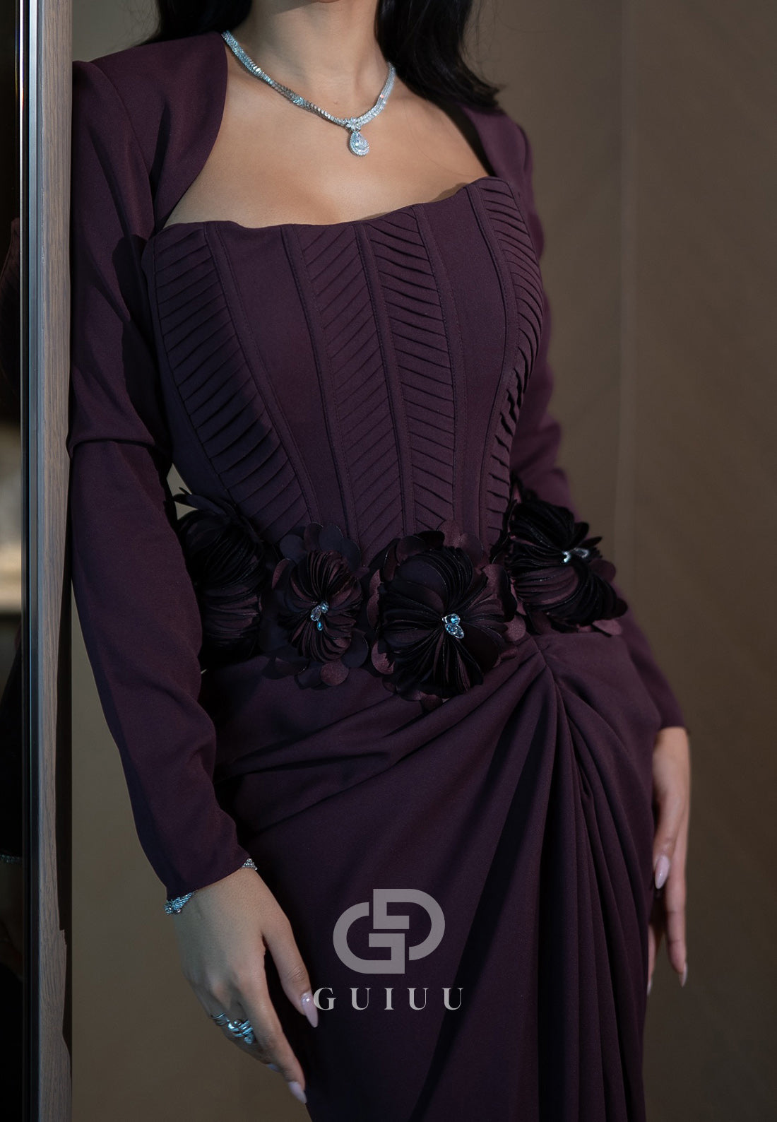 Long Sleeves Square Slit Appliques Evening Dress