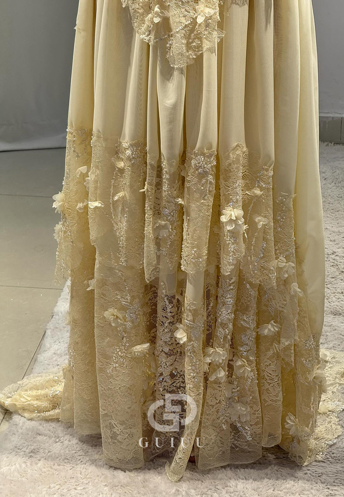 Daffodil A-Line Strapless Sleevelss Floral Appliques Prom Dress