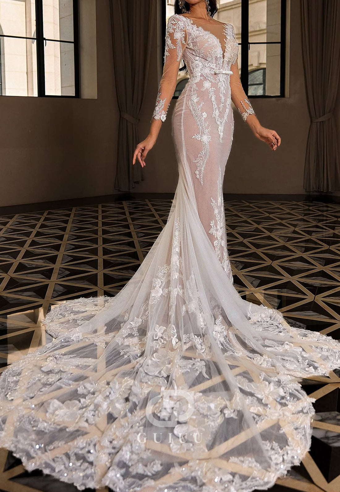 Long Sleeves V-Neck Floral Appliques Sweep Train Lace Wedding Dress