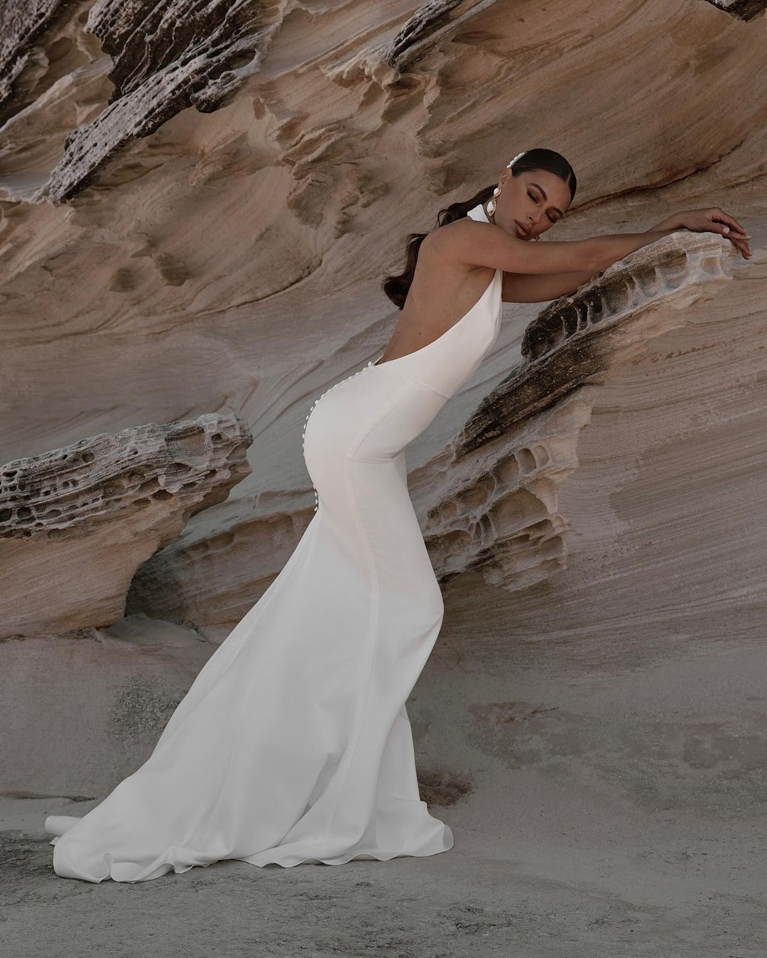 GW930 - Mermaid Halter Ruched Back Zipper Open Back Stain Wedding Dress with Train