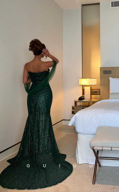 G4525 - Modern Mermaid Off-Shoulder Green Sleeeveless Sequined Prom Dress with Slit and Train