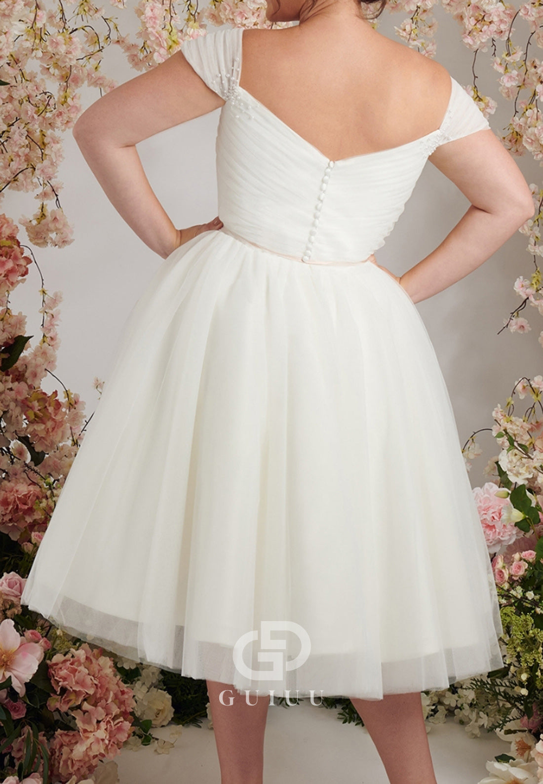 Spaghetti Straps Sweetheart Short Lace Wedding Dress