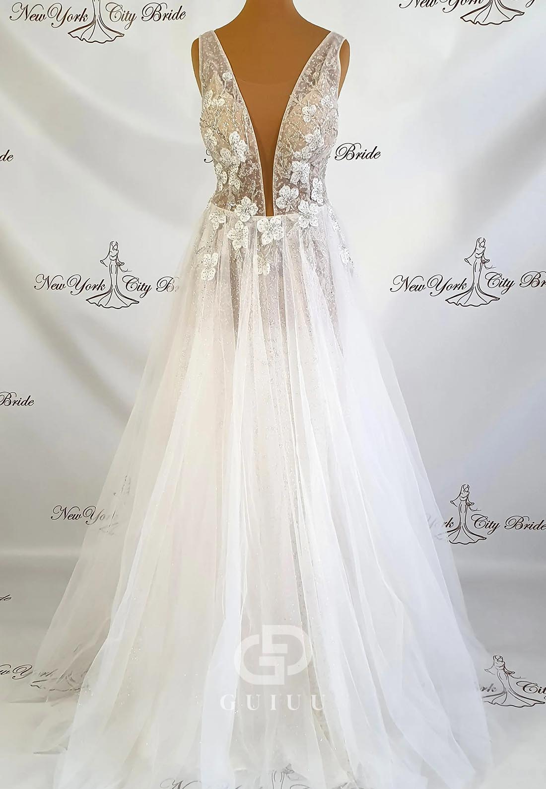 Charming Spaghetti Straps V-Neck Corset Tulle Lace Wedding Dress
