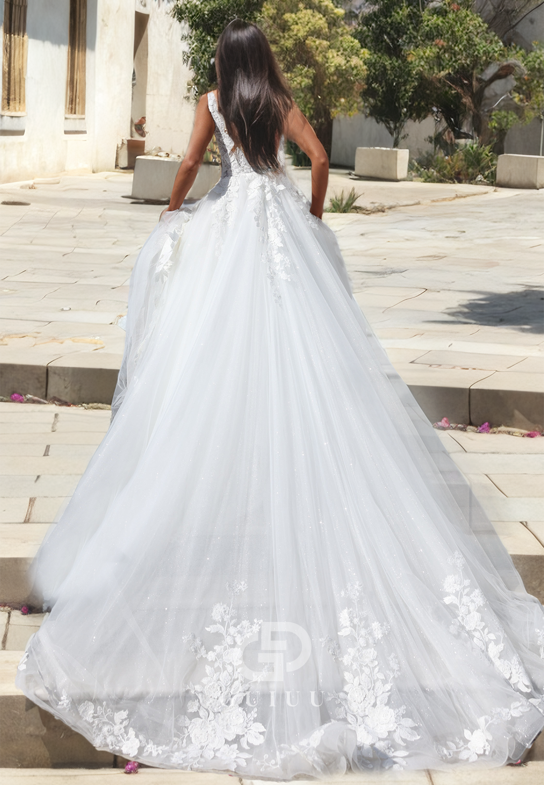 A-Line Strapless Sleeveless Appliques Tulle Wedding Dress with Train