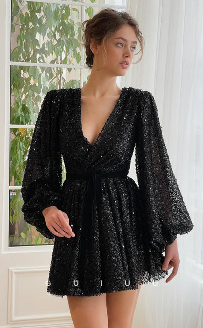 GH404 - A Line V Neck Long Sleeves Black Short Homecoming Dress