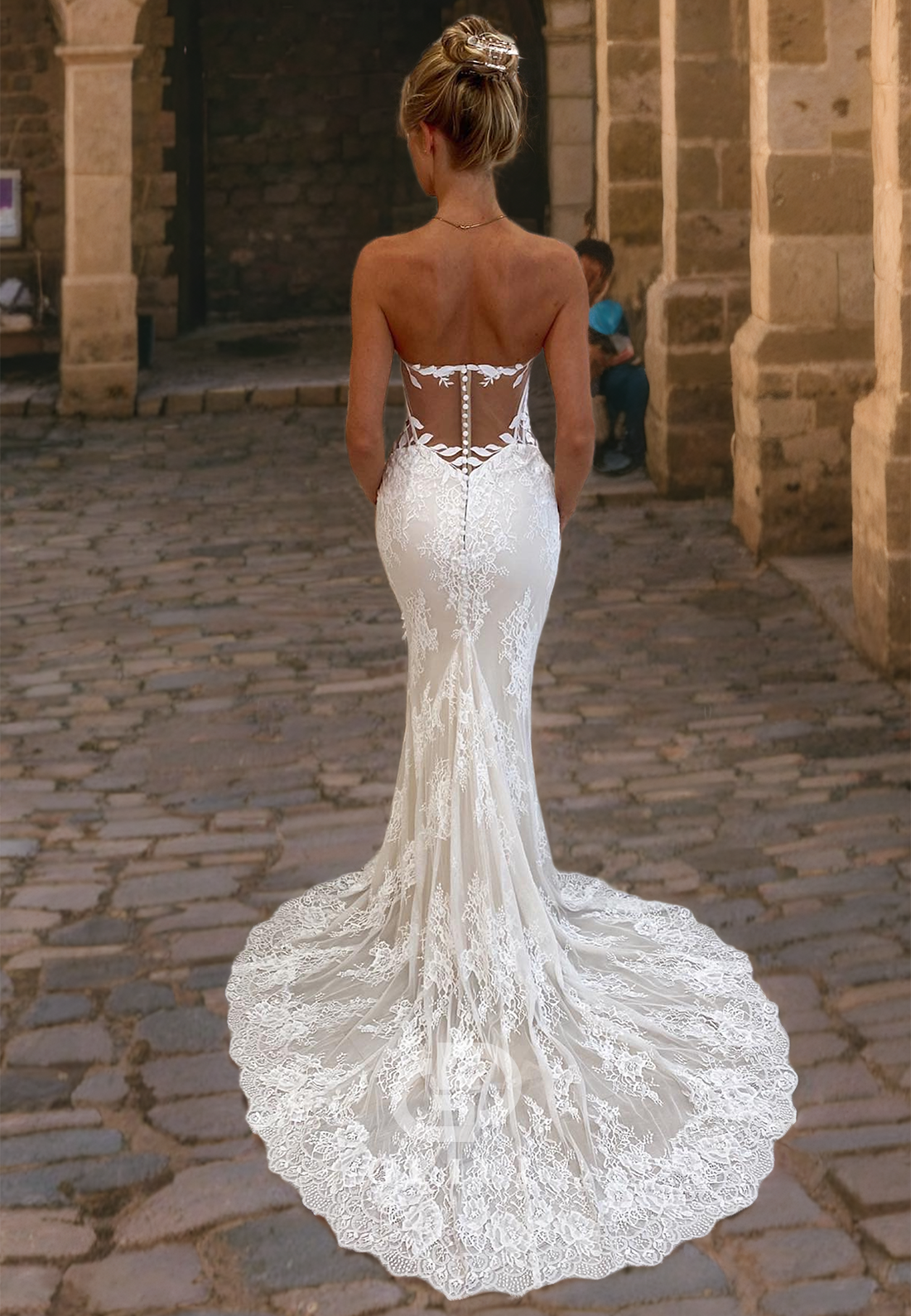 Mermaid Strapless Sleeveless Fully Lace Applique Wedding Dress with Train