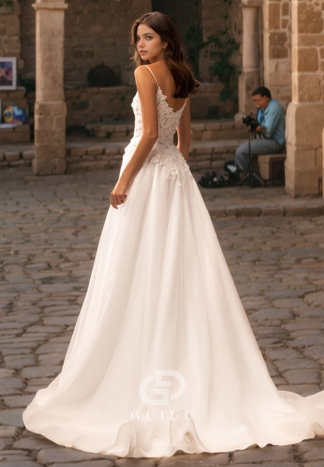 A-Line Strapless Straps Sleeveless Appliques Tulle Wedding Dress with Train