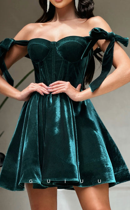 GH925 - A-Line Strapless Straps Sleeveless Velvet Pleated Homecoming Dress