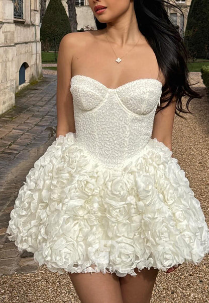 GH981 - Chic & Modern  A-Line Strapless Pearls Flowers Short Homecoming Dress