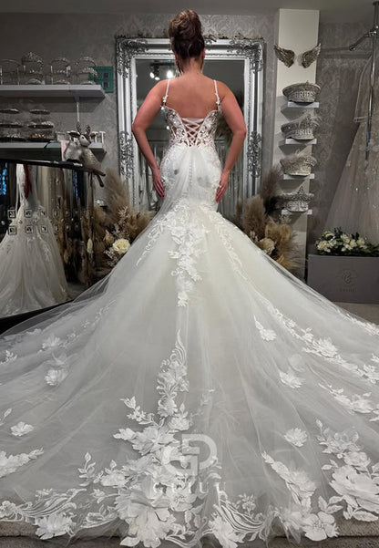 Charming Spaghetti Straps V-Neck Appliques Mermaid Wedding Dress