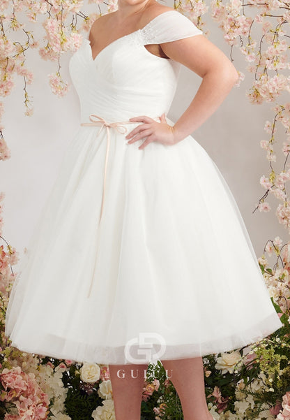 Spaghetti Straps Sweetheart Short Lace Wedding Dress
